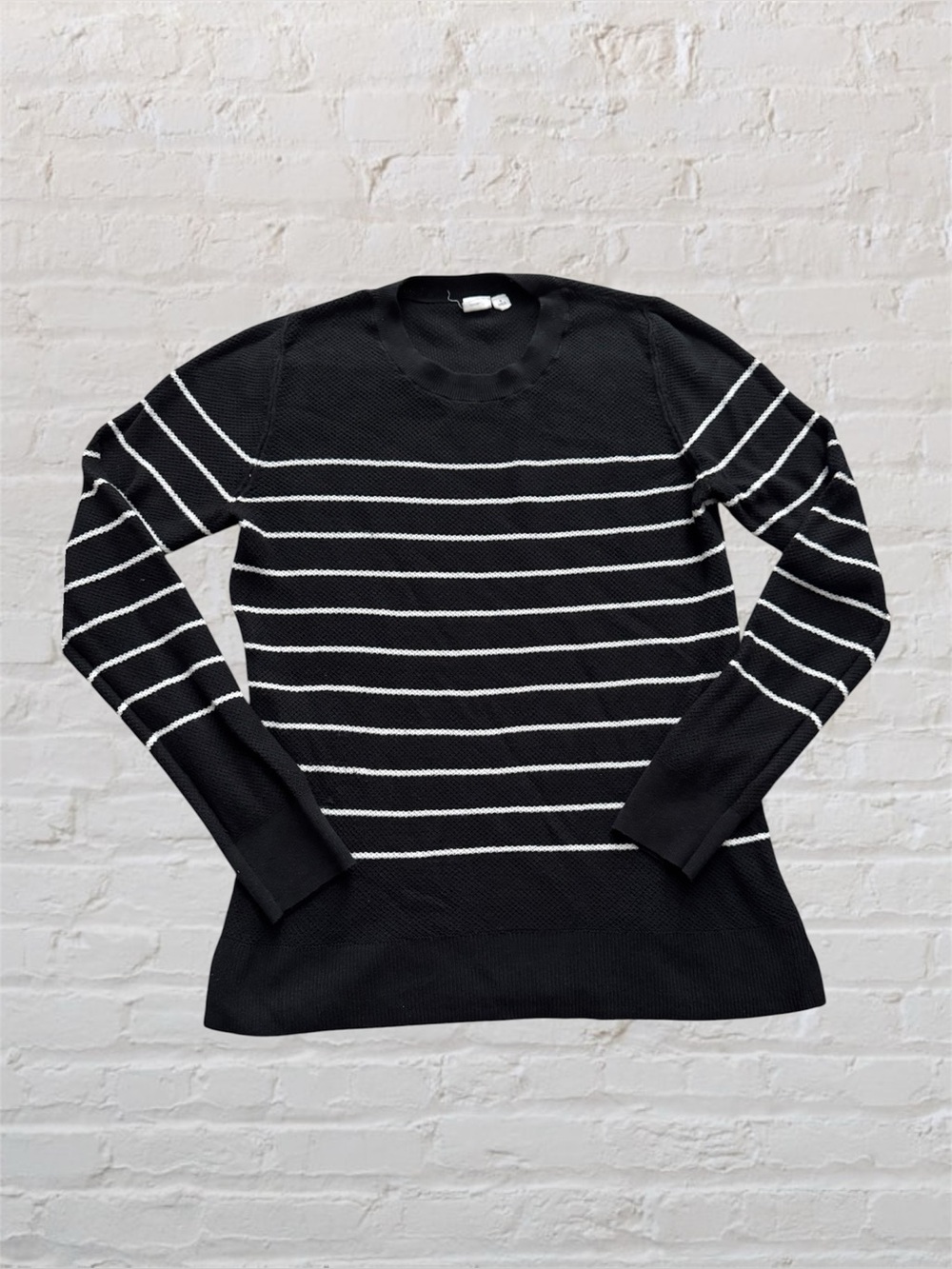 Gap striped black and white waffle knit crew neck sweater